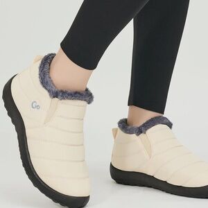 Alicegana Snowboots (9.5)